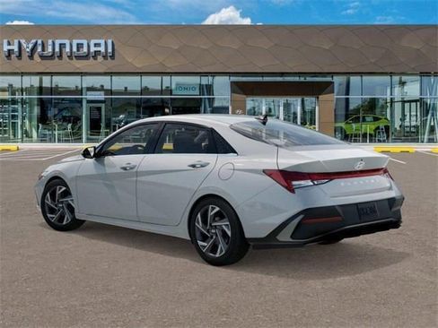 New 2026 Hyundai Elantra Limited image 5