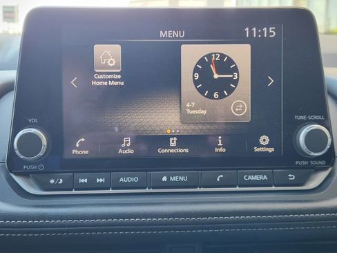 Used 2025 Nissan Rogue S FWD image 16