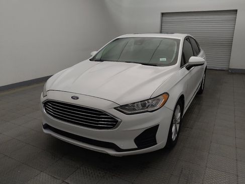 Used 2020 Ford Fusion SE FWD image 15