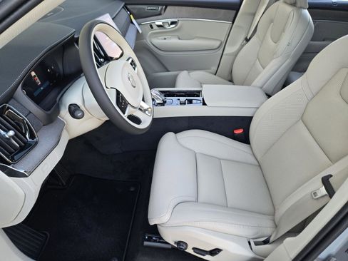 New 2026 Volvo XC90 B6 Ultra w/ Protection Package AWD/4WD image 11