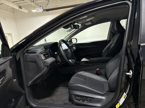 Used 2026 Toyota Camry XLE AWD/4WD image 19