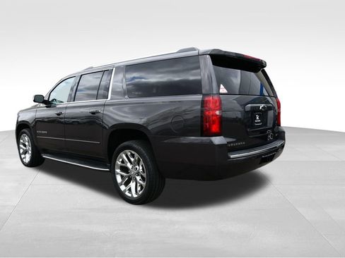 Used 2018 Chevrolet Suburban Premier AWD/4WD image 5