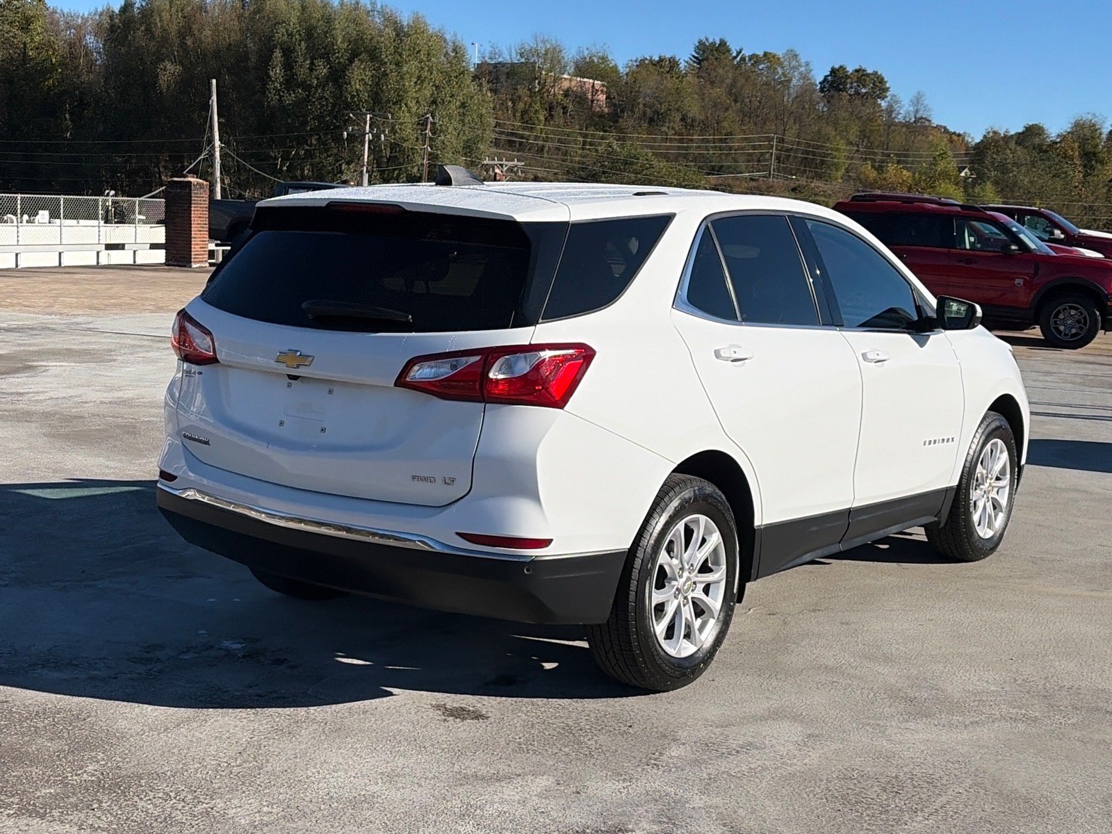 Used 2019 Chevrolet Equinox LT AWD/4WD image 3