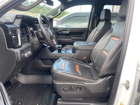 Used 2022 GMC Sierra 1500 AT4 w/ AT4 Preferred Package AWD/4WD image 14