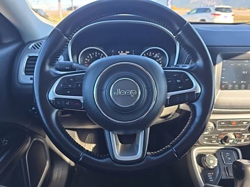 Used 2020 Jeep Compass Latitude image 10