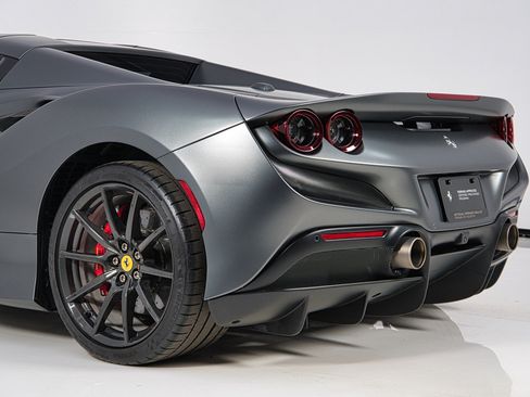 Certified 2023 Ferrari F8 Tributo RWD image 30