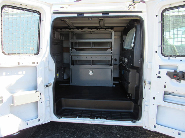 Used 2018 Chevrolet Express 2500 w/ Driver Convenience Package RWD image 15