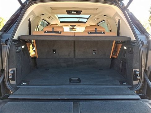 Used 2023 BMW X7 xDrive40i w/ Premium Package image 29