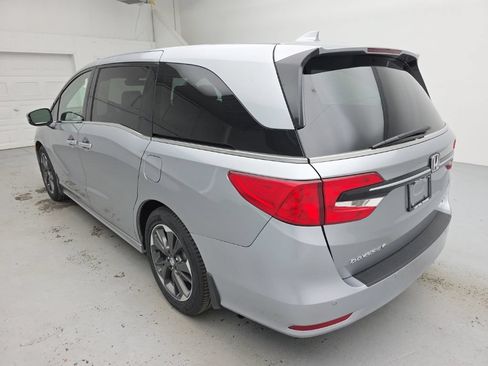 Used 2023 Honda Odyssey Elite image 6