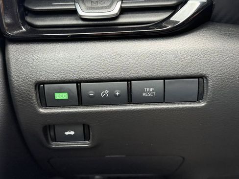 Certified 2021 Nissan Sentra SV FWD image 23
