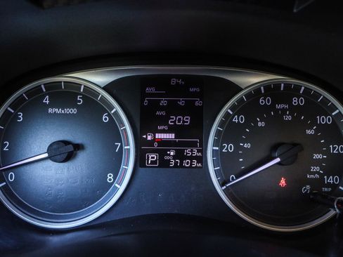 Used 2024 Nissan Versa S w/ Trunk Package image 6