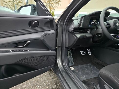 New 2026 Hyundai Elantra SEL Sport Premium image 18