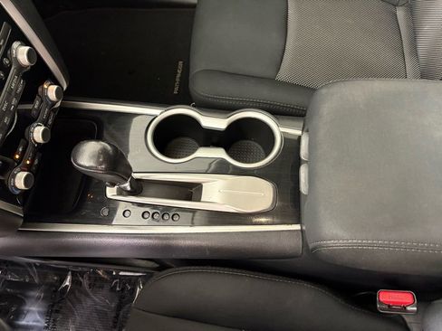 Certified 2017 Nissan Pathfinder SV image 28