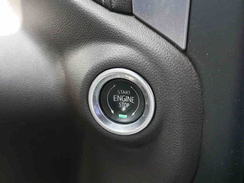 Used 2020 GMC Sierra 2500 SLT w/ Technology Package AWD/4WD image 36