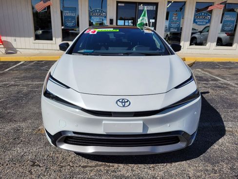 Used 2024 Toyota Prius Limited w/ Limited Premium Package FWD image 2