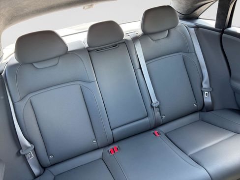 Used 2024 Lucid Air Pure RWD image 18