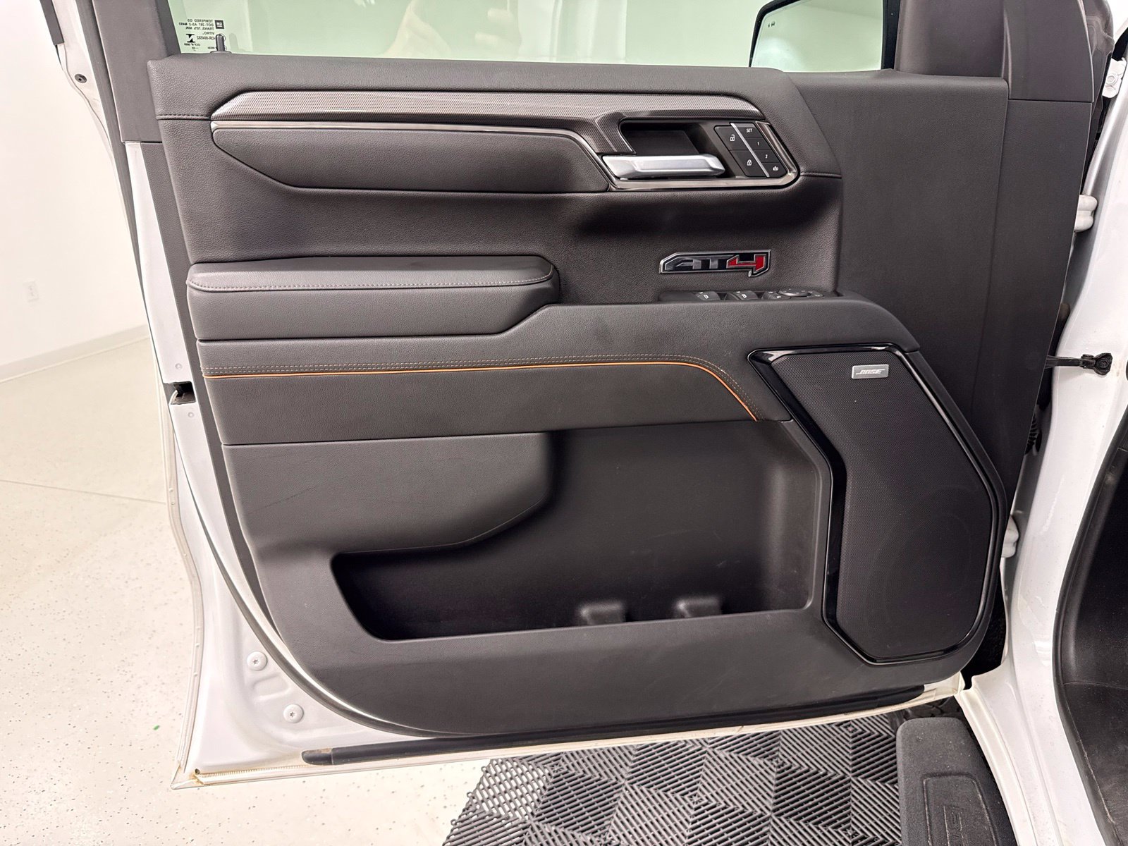 Used 2022 GMC Sierra 1500 AT4 w/ AT4 Premium Package AWD/4WD image 13
