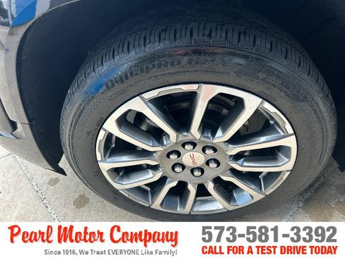 Certified 2022 GMC Acadia Denali w/ Denali Ultimate Package AWD/4WD image 8