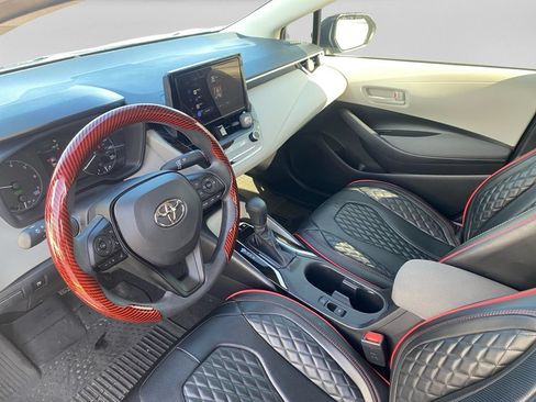Used 2025 Toyota Corolla LE FWD image 14