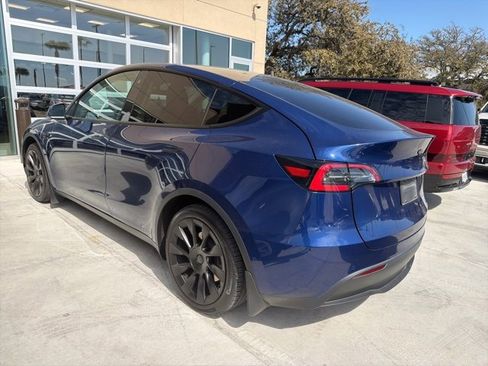 Used 2021 Tesla Model Y Long Range image 14