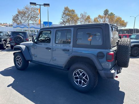 Used 2024 Jeep Wrangler Unlimited Rubicon AWD/4WD image 23