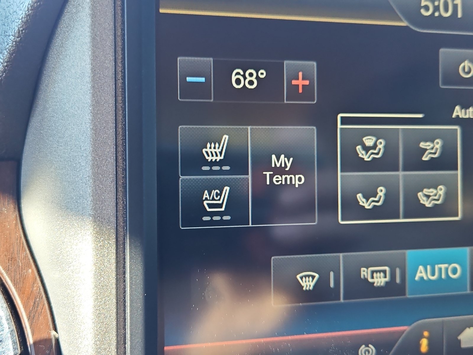 Used 2016 Ford F350 Lariat AWD/4WD image 23