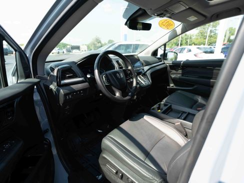Used 2023 Honda Odyssey Touring image 8