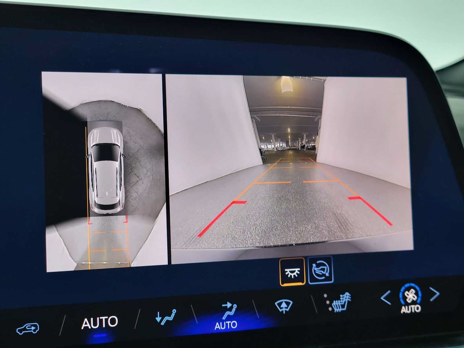 Used 2024 Chevrolet Equinox EV LT FWD image 27