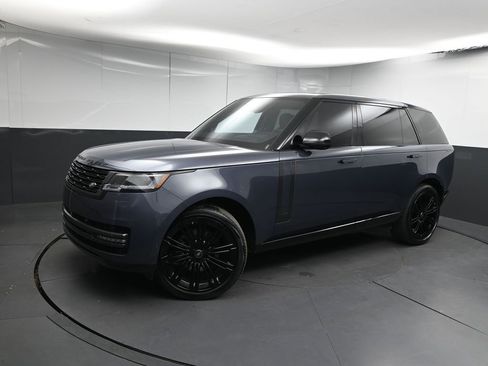 Used 2024 Land Rover Range Rover Long Wheelbase SE AWD/4WD image 1