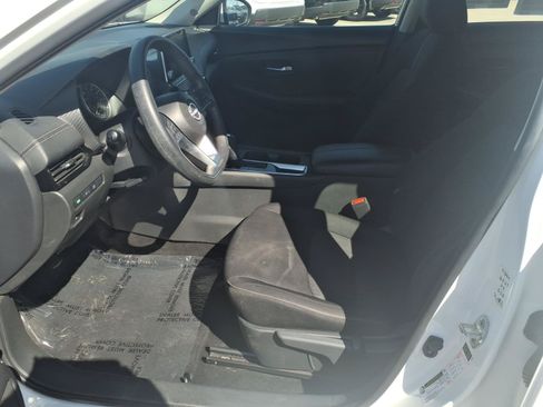 Certified 2024 Nissan Sentra SV FWD image 12