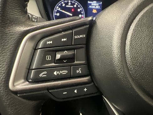 Used 2025 Subaru Outback Premium AWD/4WD image 19