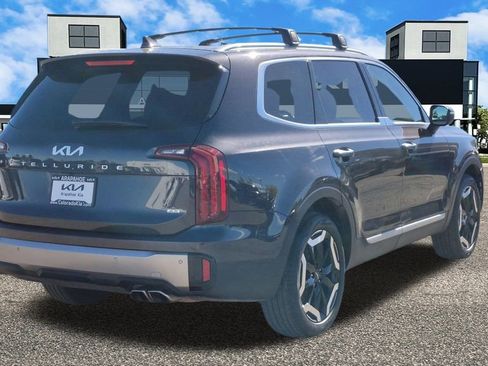 Certified 2025 Kia Telluride S image 6