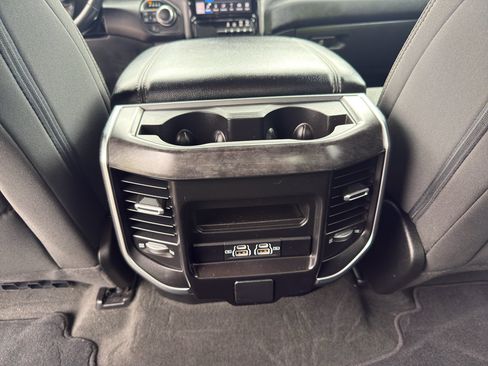 Used 2024 RAM 1500 Big Horn AWD/4WD image 32