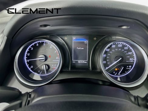 Used 2020 Toyota Camry SE image 18