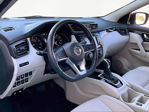 Used 2022 Nissan Rogue Sport SL w/ Premium Package image 15