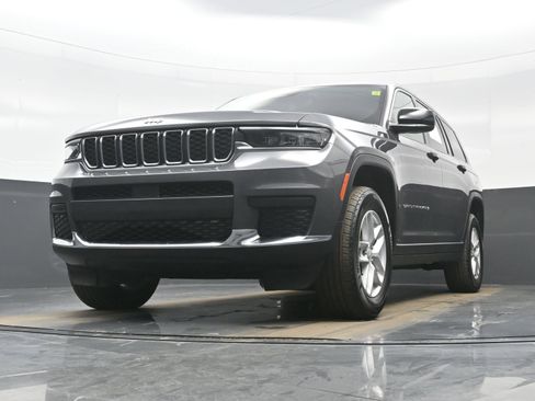 Used 2024 Jeep Grand Cherokee L Laredo w/ Luxury Tech Group I image 27