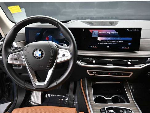 Used 2023 BMW X7 xDrive40i w/ Executive Package AWD/4WD image 16