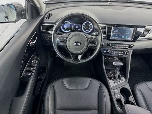 Used 2018 Kia Niro EX w/ EX Premium Package image 25