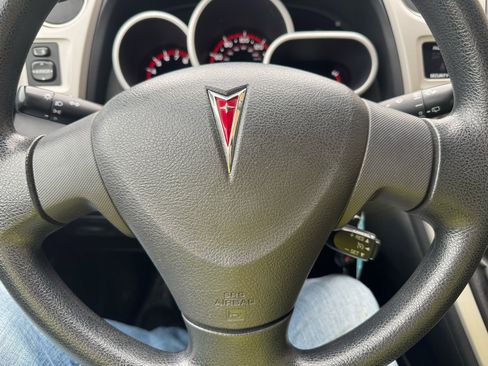 Used 2010 Pontiac Vibe image 16