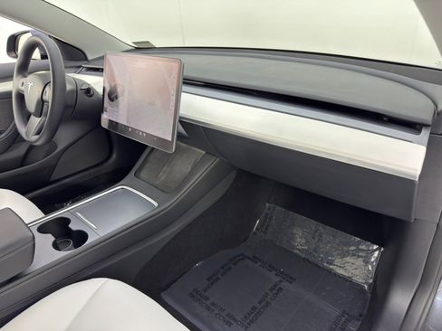 Used 2022 Tesla Model 3 image 15