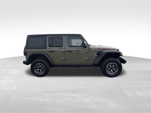 Used 2026 Jeep Wrangler Unlimited Rubicon AWD/4WD image 2