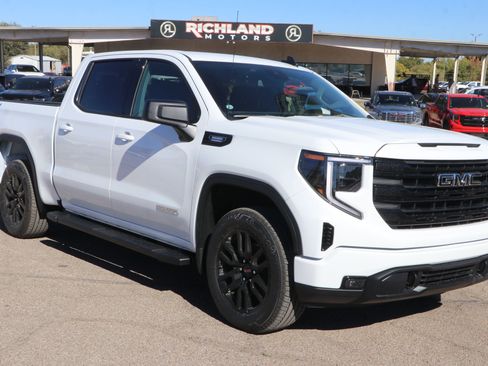 New 2026 GMC Sierra 1500 Elevation image 1