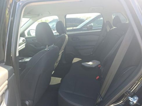 Used 2025 Nissan Rogue S image 2