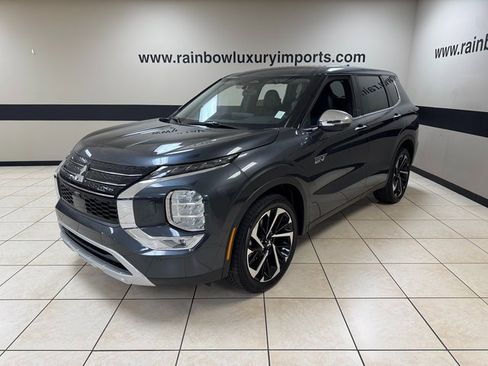 New 2025 Mitsubishi Outlander SE image 3