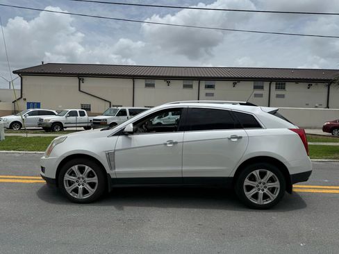 Used 2015 Cadillac SRX Performance w/ Driver Awareness Package image 8