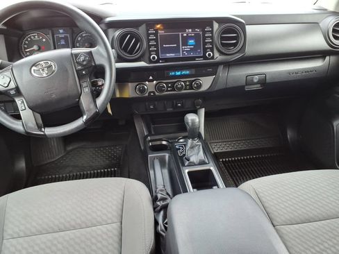 Used 2022 Toyota Tacoma SR AWD/4WD image 10