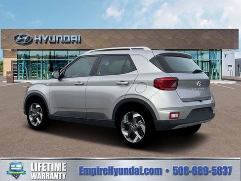 New 2026 Hyundai Venue SEL FWD image 4