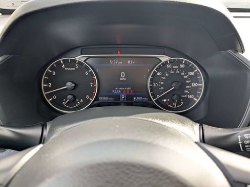 Used 2025 Nissan Altima 2.5 SV FWD image 25