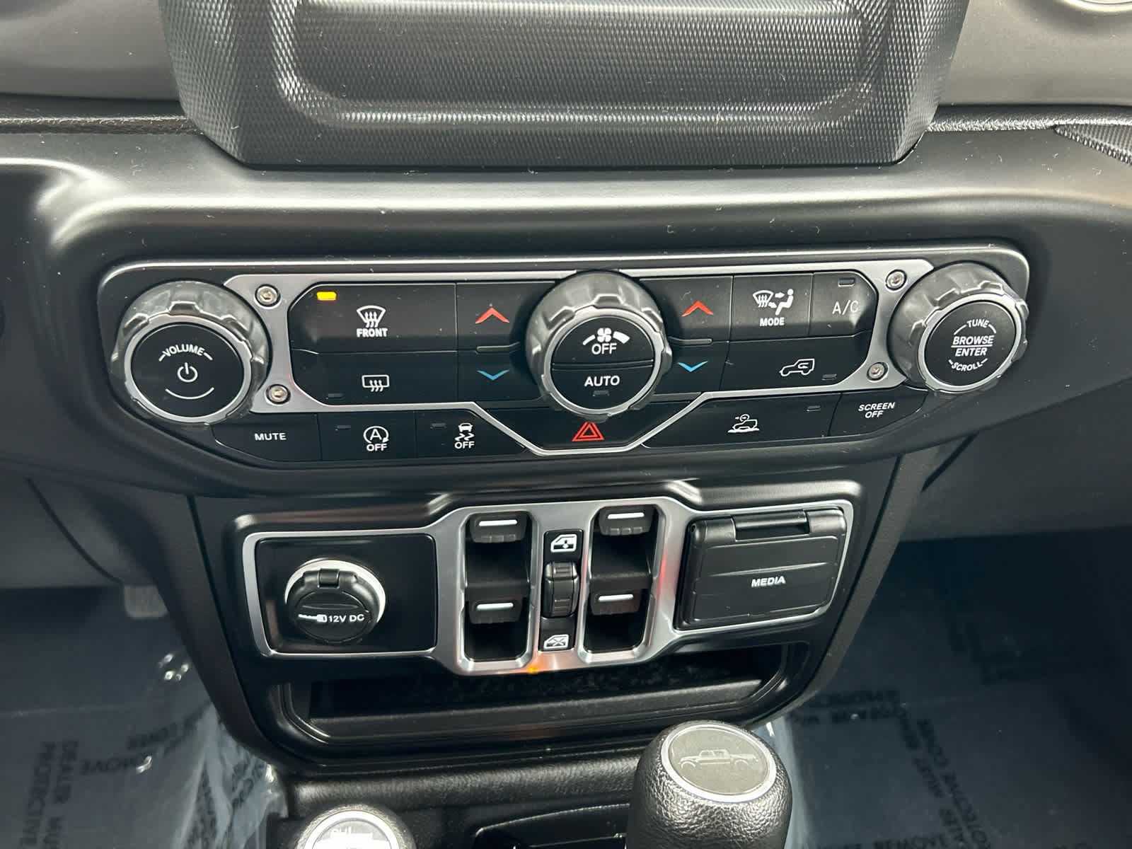 Used 2021 Jeep Gladiator Sport AWD/4WD image 16