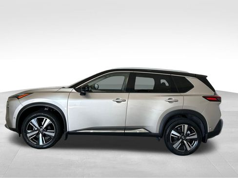 Used 2023 Nissan Rogue Platinum w/ Platinum Premium Package AWD/4WD image 2
